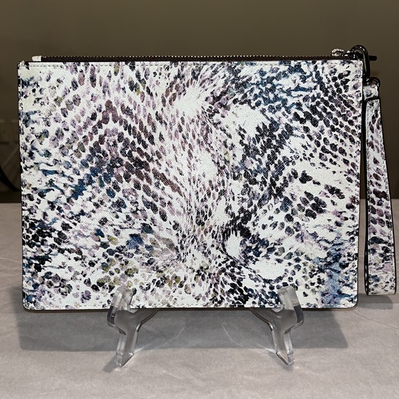 14th & Union Margot Saffiano Leather Clutch or Wristlet NWOT - Picture 2 of 3